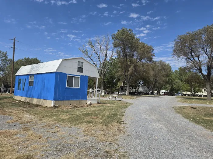 Cottonwood RV Family Park Picture 1