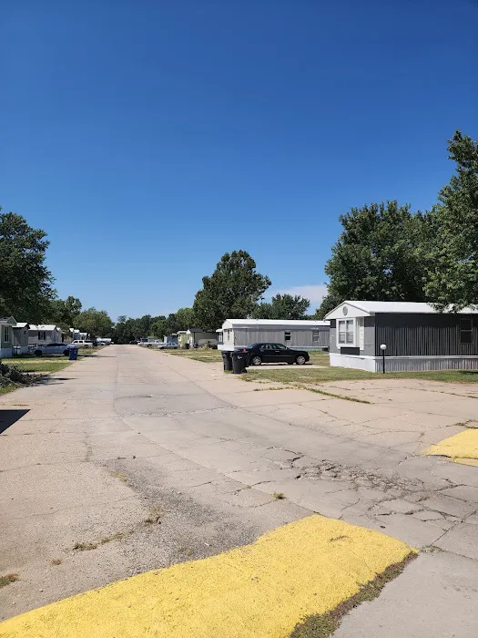 Country Aire Mobile Home Park Picture 5