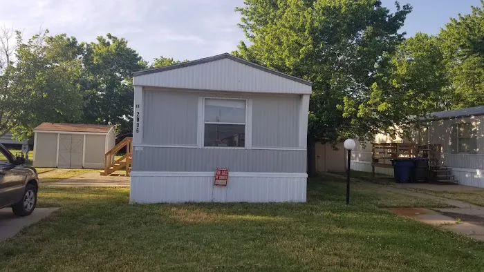 Country Aire Mobile Home Park Picture 6