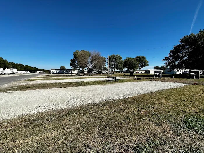 Maple Village RV Park Picture 6