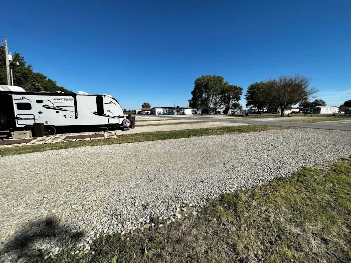 Maple Village RV Park Picture 2