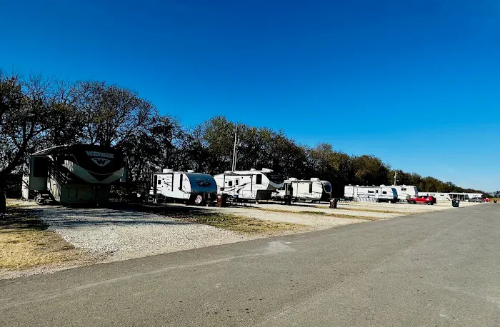 Maple Village RV Park Picture 8