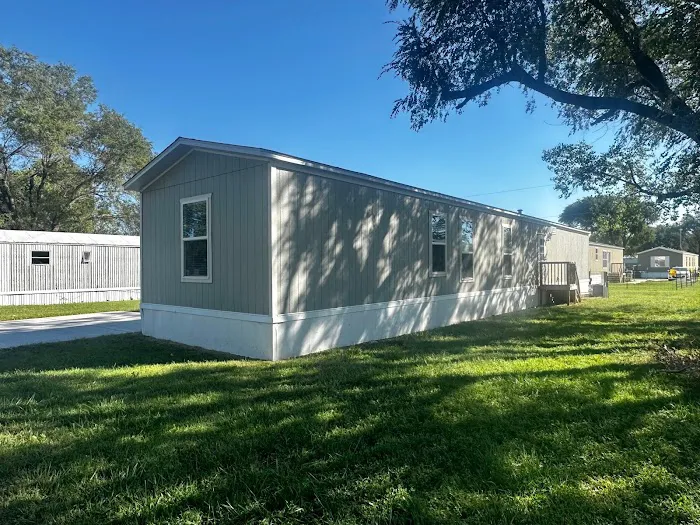 Maple Village Manufactured Home Community Picture 5