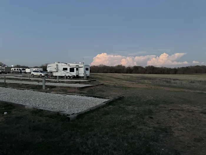 Whitney Rose Rv Park Picture 4
