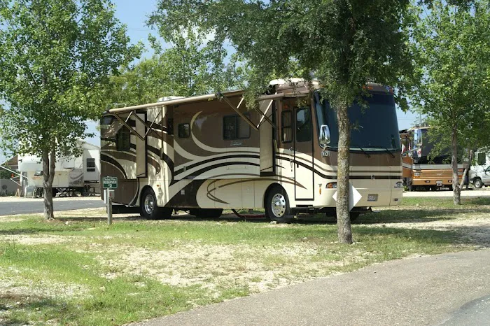 Blue Sky I-35 RV Park Picture 4
