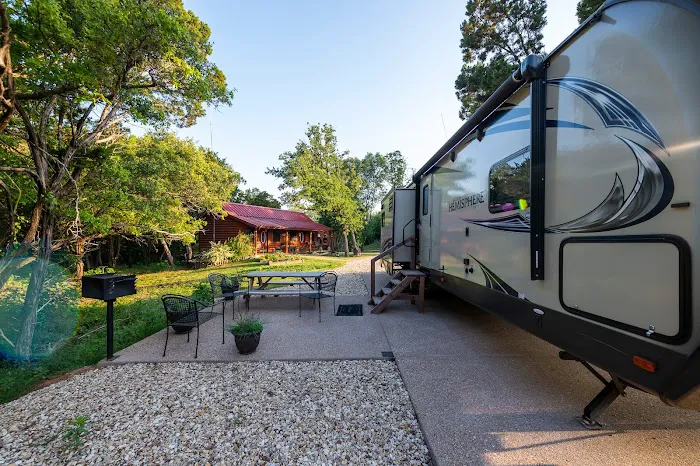Nicole Creek Cabins and RV Park Picture 10