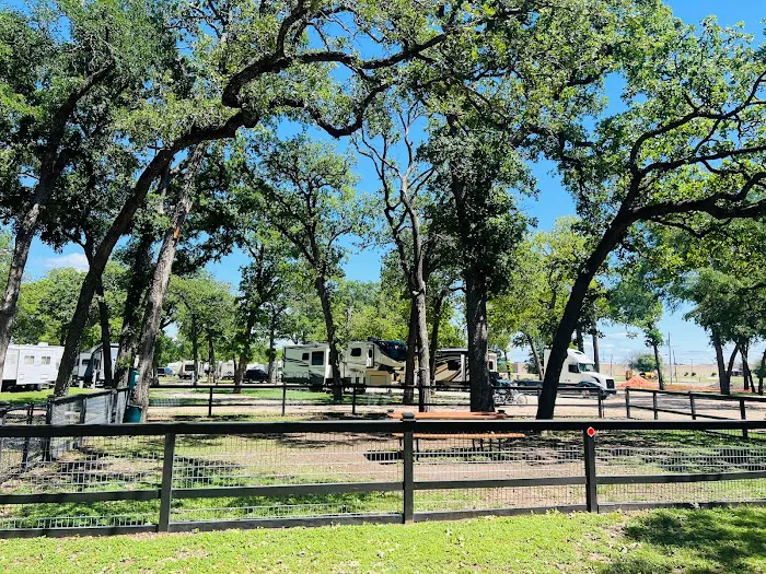 Magnolia RV Resort Picture 7