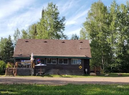 Wildhurst Lodge & Campground