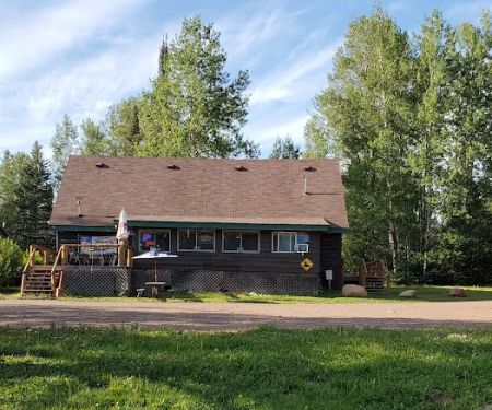 Wildhurst Lodge & Campground