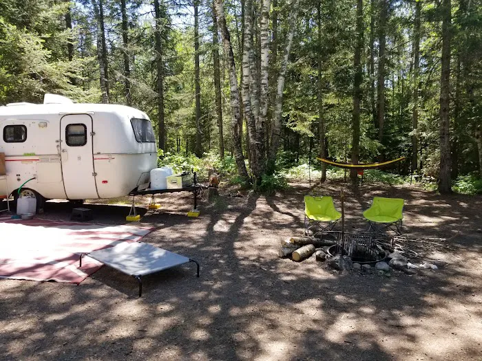 McDougal Lake Campground Picture 3