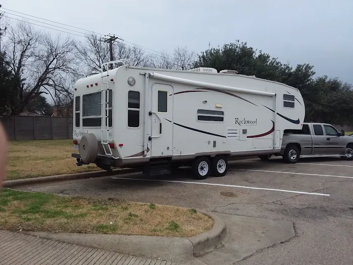 Lake Creek RV Campground Picture 3