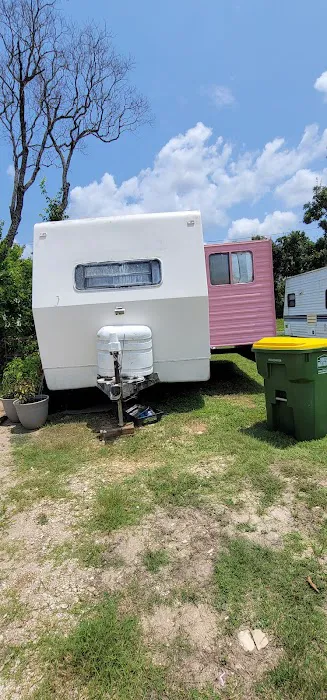Clover Leaf Mobile Home Estate Picture 8