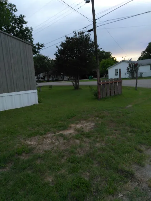 Clover Leaf Mobile Home Estate Picture 10