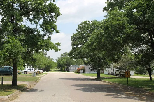 Waco Mobile Home Park Picture 1