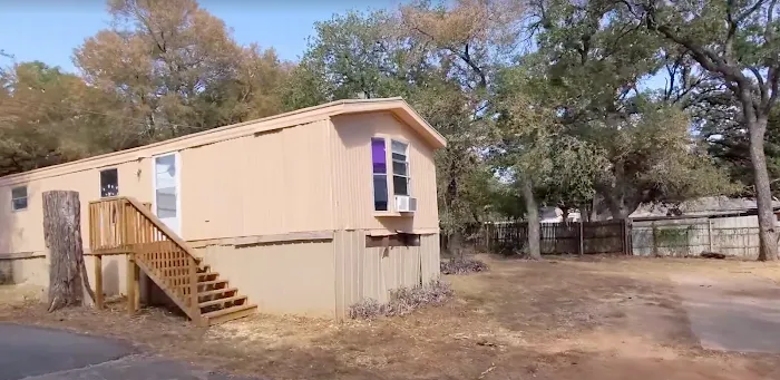 Waco Mobile Home Park Picture 10