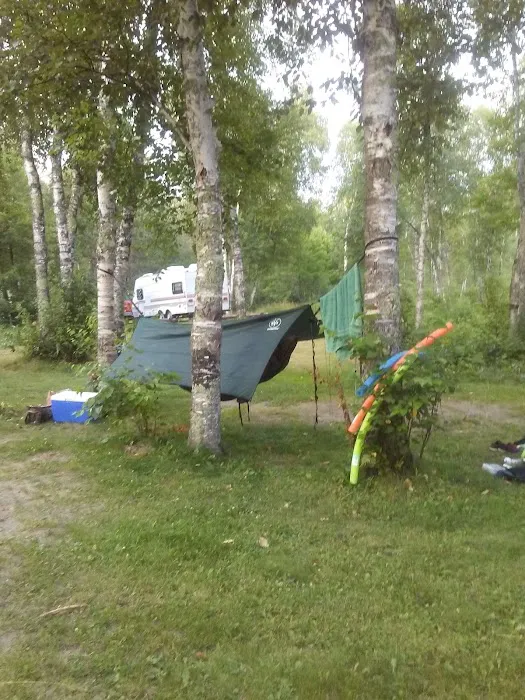 Pfeiffer Lake Campground Picture 3