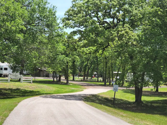 Indian Woods Campground Picture 10