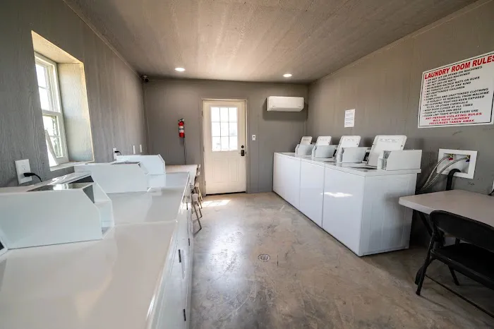 Blue Sky RV Park & Laundromat Picture 9