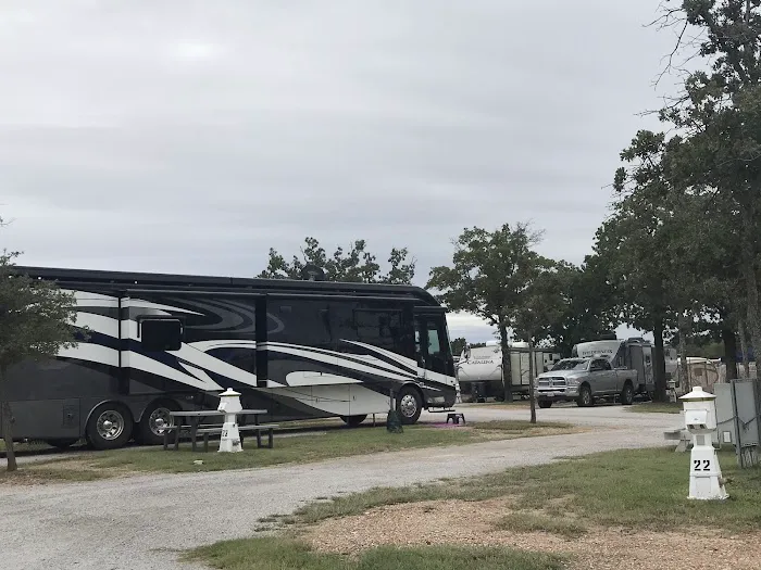 Bennett's RV Ranch Picture 6