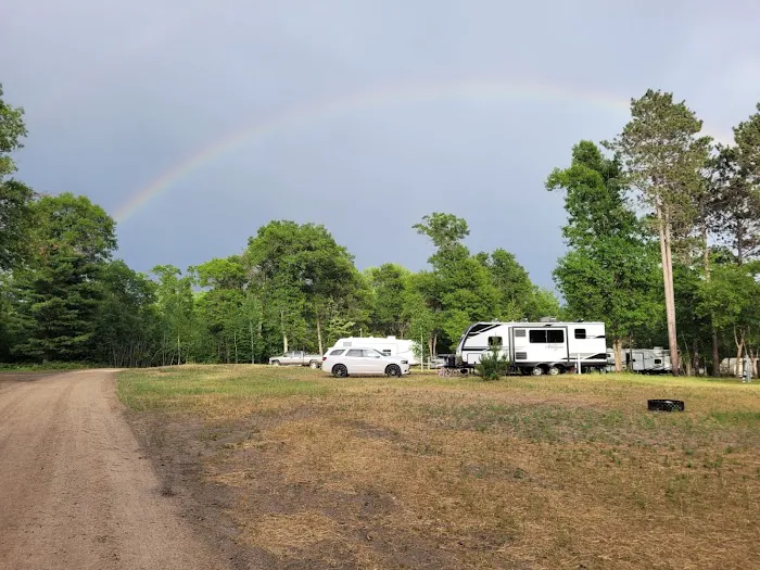Hardy's Lake in the Woods RV Resort Picture 7