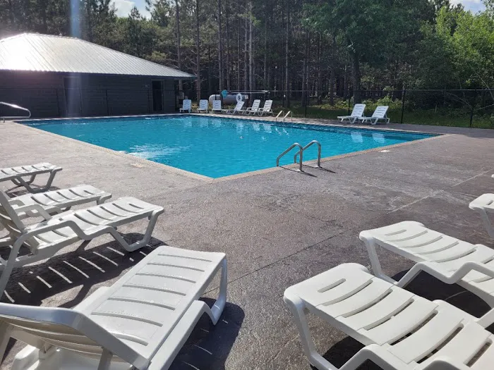 Hardy's Lake in the Woods RV Resort Picture 6