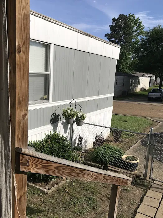 Diamond Mobile Home Park Picture 6