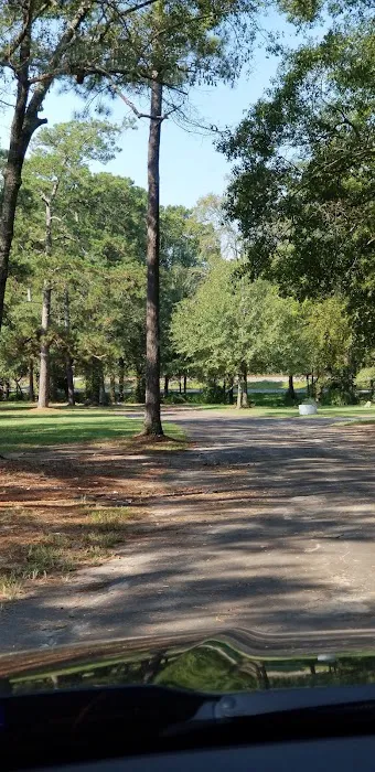 Pine Oaks RV Park Picture 1