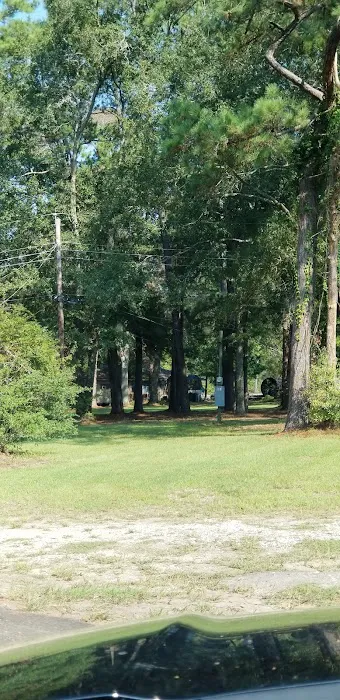 Pine Oaks RV Park Picture 6
