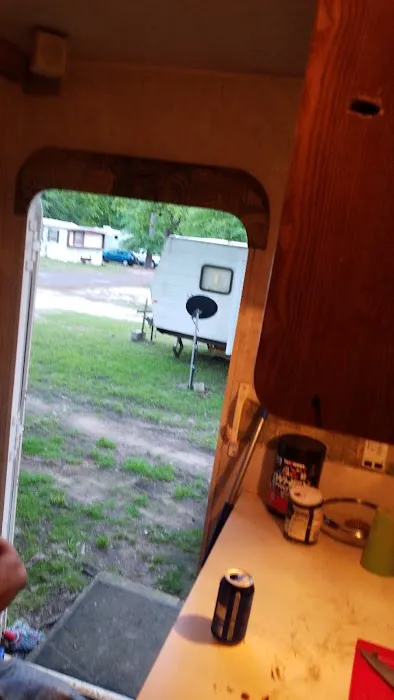 Pine Oaks RV Park Picture 8