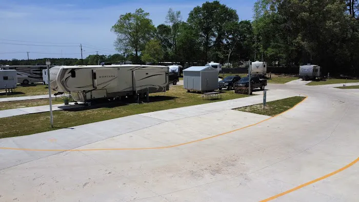 Southern Pines RV Campground Picture 6
