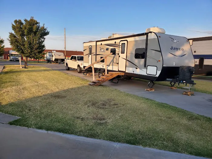 Hanks Trail RV Park Picture 7