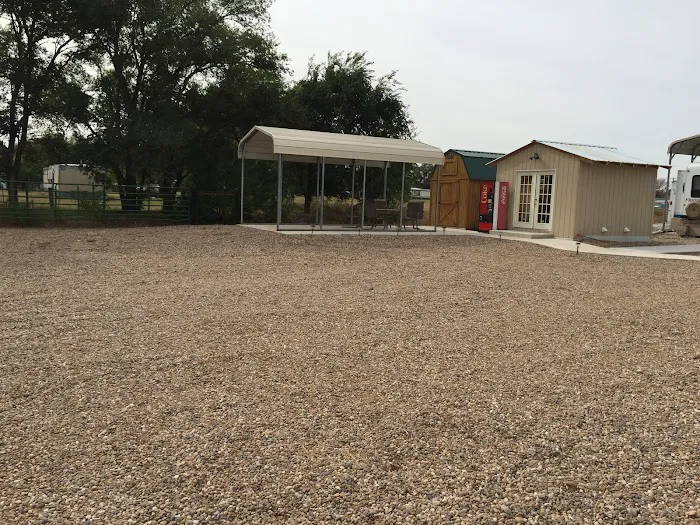 Lincoln Rv park Picture 4