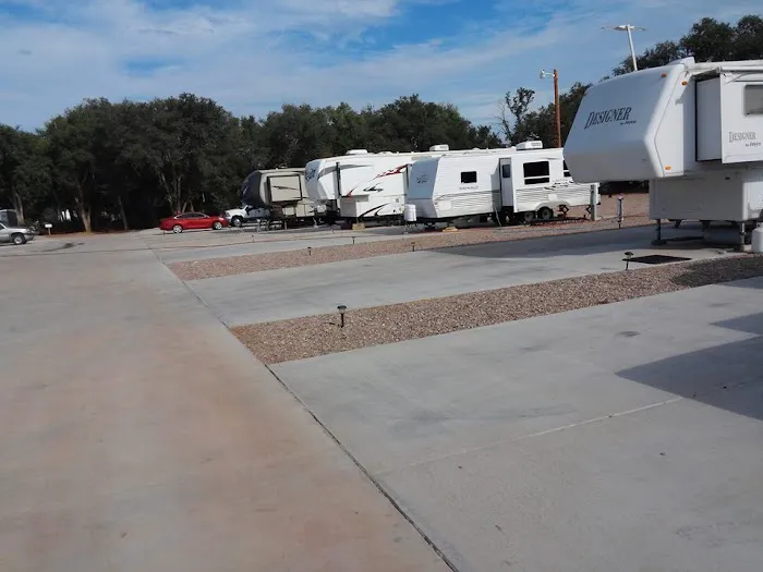 Lincoln Rv park Picture 8
