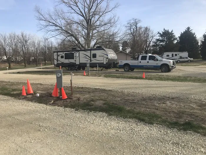 Cottonwood Grove RV Campground Picture 7