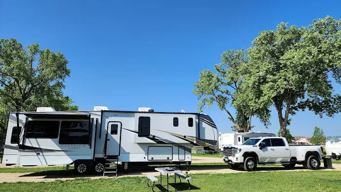 Cottonwood Grove RV Campground Picture 8