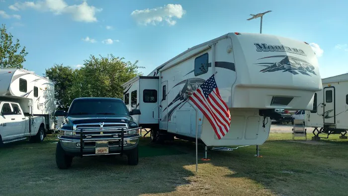 Hitchin' Post RV Park Picture 4