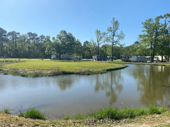 Quiet Oaks RV Park Picture 8