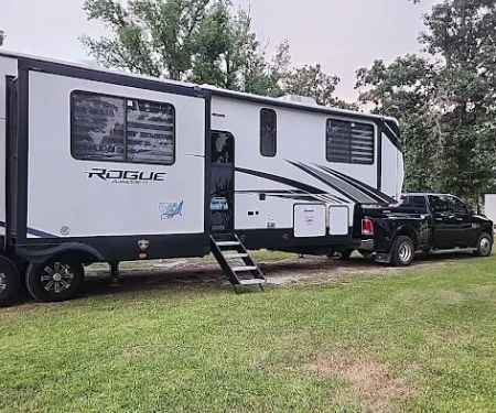 Quiet Oaks RV Park