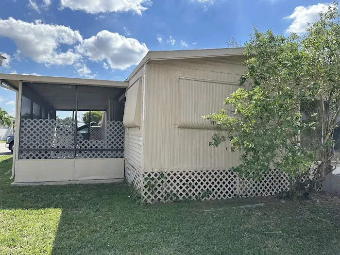 Honey Hill Mobile Home Park Picture 4