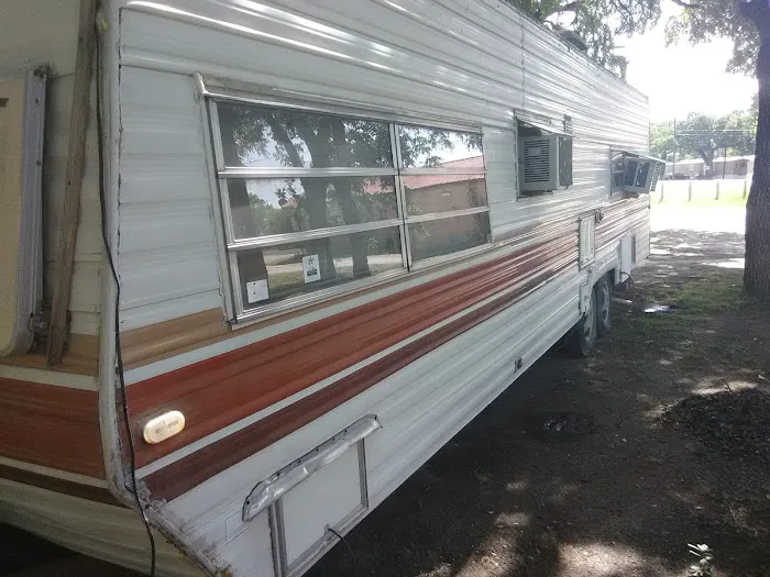 Oaklawn Mobile Home Park Picture 4