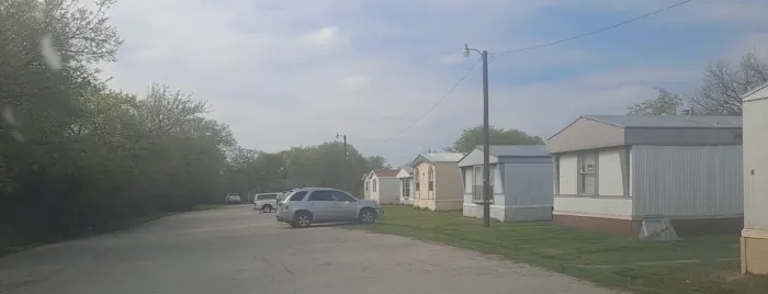 Oaklawn Mobile Home Park Picture 2