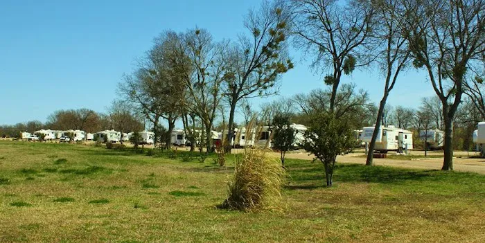 Flat Creek Farms RV Resort Picture 3