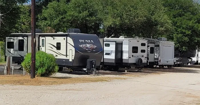 Franklin Oasis RV Park Picture 4