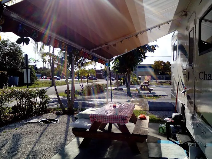 Hollywood KOA Picture 6