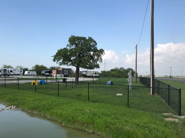 Granbury RV Park Picture 8