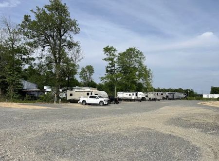 Dave’s Hideaway RV Park