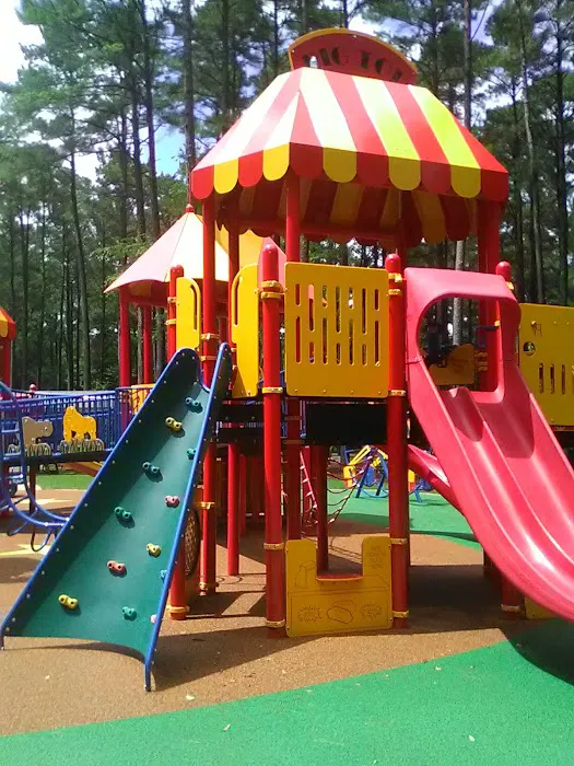 Circle Drive Mobile Home Park Picture 4