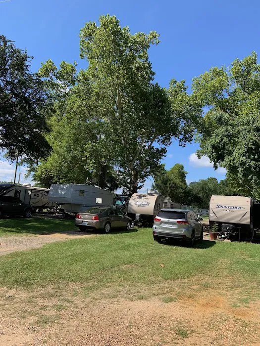 Bayou Boeuf RV & Campgrounds Picture 2