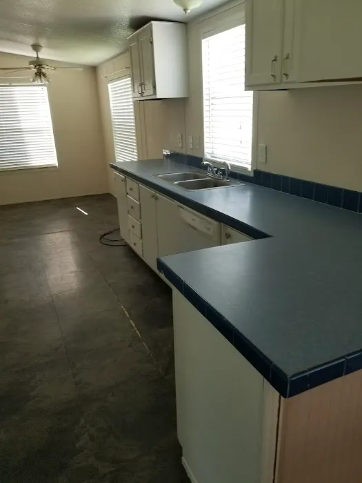 Edwards Pineridge Mobile Home Park Picture 1