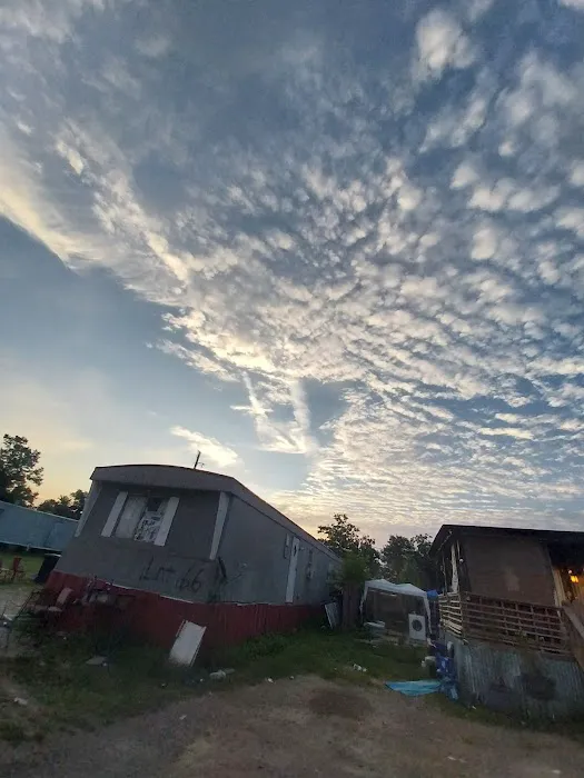 Happy Acres Mobile Home Park Picture 4